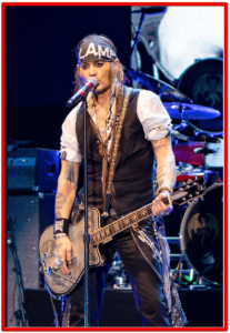 johnny depp guitar-Image of Depp Playing live with the Hollywood Vampires