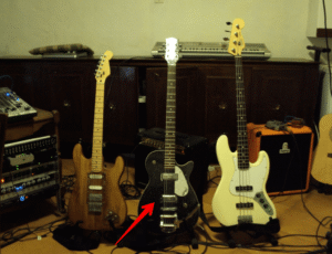 Baritone Electric Guitar - A 3 different scale guitars showing how the baritone guitar fits in the middle between a standard and bass guitar Baritone Electric Guitar - A 3 different scale guitars showing how the baritone guitar fits in the middle between a standard and bass guitar